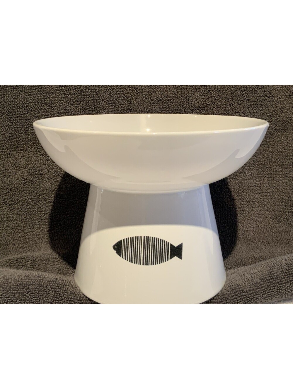 2 Yangbaga Ceramic Raised Food/Water 4 7/8” x 6 1/2” Pet Bowl